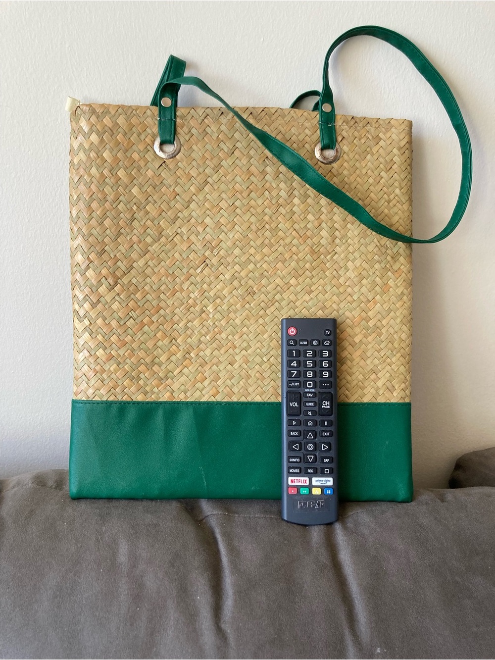 Flat straw bag, green, spring summer holiday